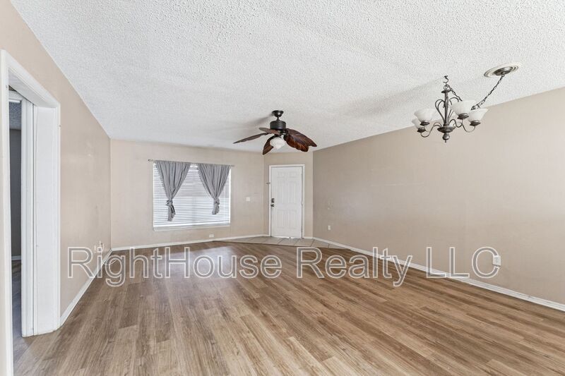 Beautiful 2-bedroom, 2-bath condo available for rent in the highly desirable Winter Park property image