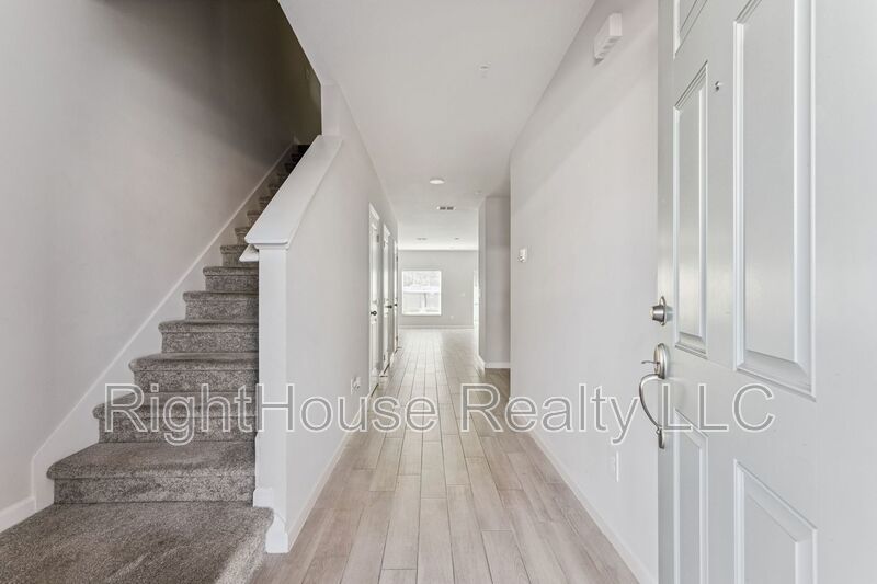 Stunning 3 bedroom, 2.5 bathroom townhome located in a highly desirable gated community. property image