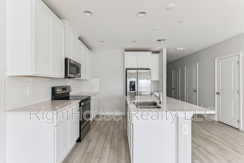 Stunning 3 bedroom, 2.5 bathroom townhome located in a highly desirable gated community. property image