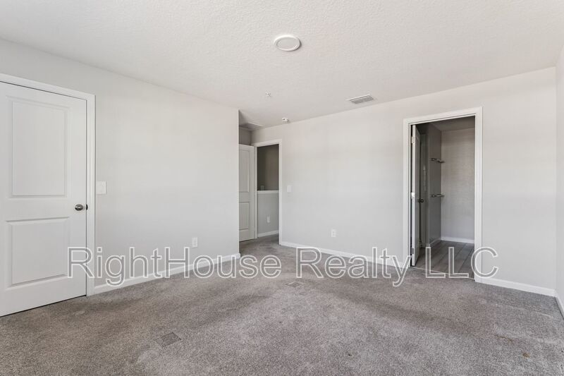 Stunning 3 bedroom, 2.5 bathroom townhome located in a highly desirable gated community. property image