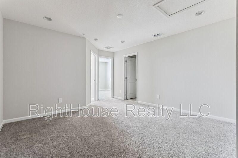 Stunning 3 bedroom, 2.5 bathroom townhome located in a highly desirable gated community. property image