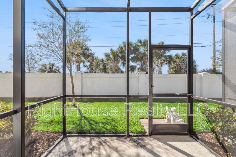 Stunning 3 bedroom, 2.5 bathroom townhome located in a highly desirable gated community. property image