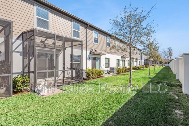 Stunning 3 bedroom, 2.5 bathroom townhome located in a highly desirable gated community. property image