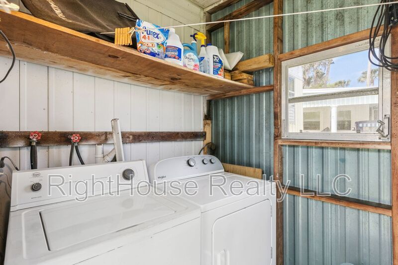 Welcome to relaxed Florida living property image