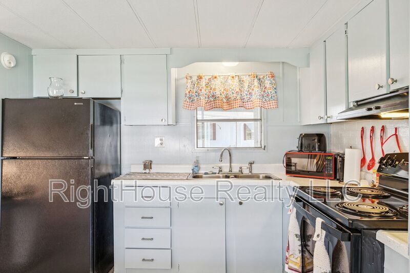 Welcome to relaxed Florida living property image