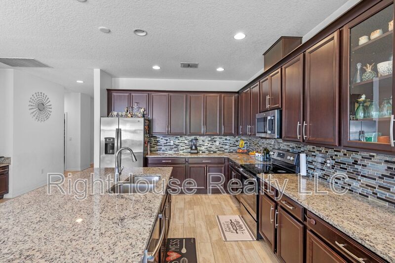 985 Fallcreek Point property image