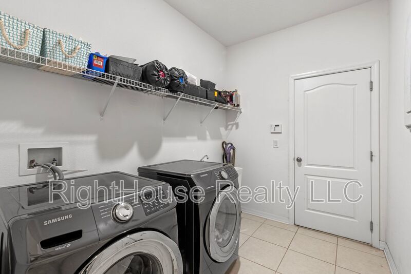 985 Fallcreek Point property image