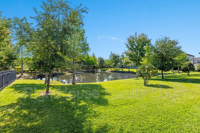 985 Fallcreek Point property image