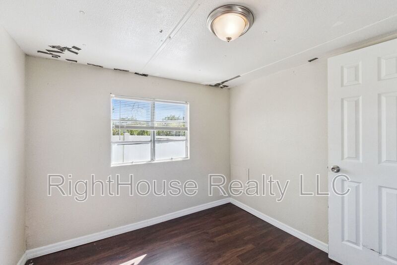 Awesome 1 bedroom, 1 bathroom remodeled mobile home. property image