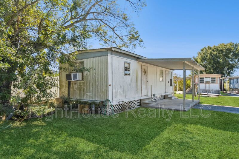 Awesome 1 bedroom, 1 bathroom remodeled mobile home. property image