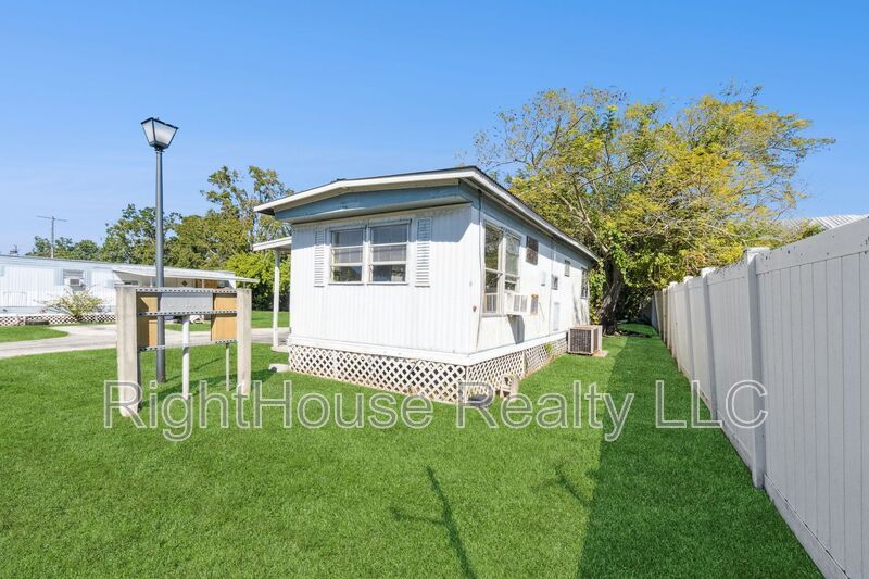 Awesome 1 bedroom, 1 bathroom remodeled mobile home. property image